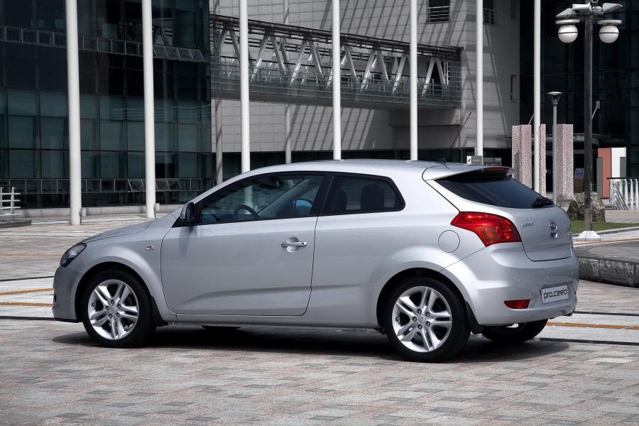  Kia pro_cee&rsquo;d 2008 года  (фото 123 из 182)